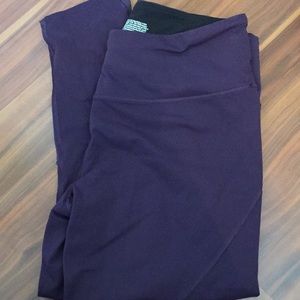 Victoria sport capris deep purple